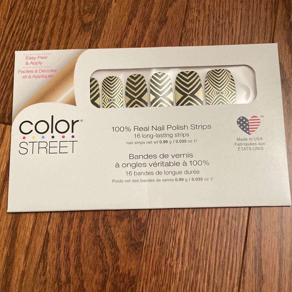 NIP Color Street Retired Holiday Nails - Drop The Ball